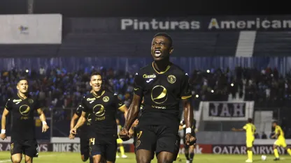 image: r162-wesley-decas