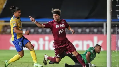 image: r162-goal-christian-bolanos