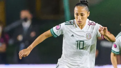 image: cw-mex-stephany-mayor