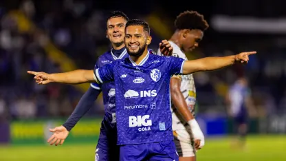 image: CS Cartaginés hosts Olimpia for SF First Leg