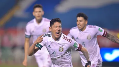 image: edson-alvarez-celebration