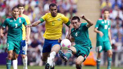 image: mex-vs-bra-2012-sandro-hector-herrera