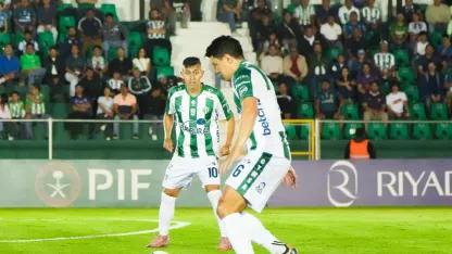 image: Antigua GFC recibe a CD Marathón por el Grupo B