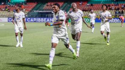 image: Violette AC clash with Club Sando FC for top of the table