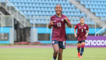 image: cwu20q-top-sheika-scott