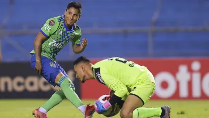 image: r161-raul-ruidiaz