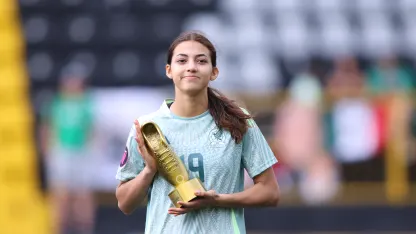 image: Saldívar, Henning earn Women's U-20 Championship honors