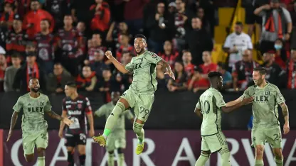 image: gol-dennis-bouanga-lafc