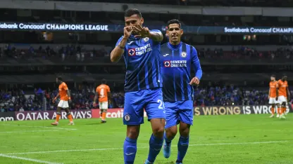 image: juan-escobar-caz