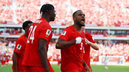 image: Canadá consigue su primer punto en una Copa Mundial ante Bosnia y Herzegovina