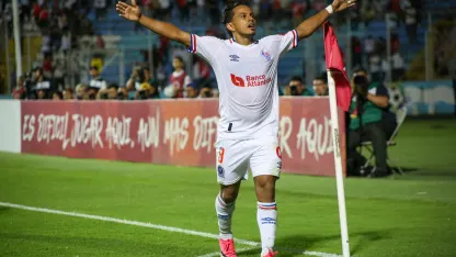 image: Benguché y Rodríguez guían a Olimpia al triunfo sobre Deportivo Mixco