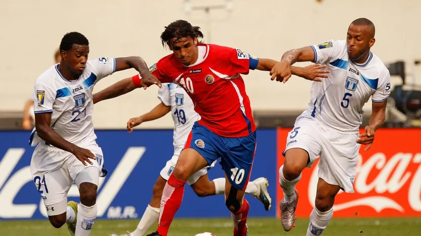 image: 60th_bryan-ruiz-crc