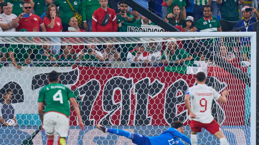 image: gk-guillermo-ochoa-save