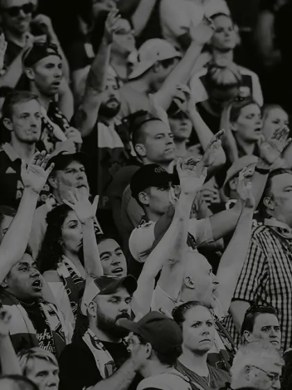 image: Concacaf-Fans-overlay_d4qacp